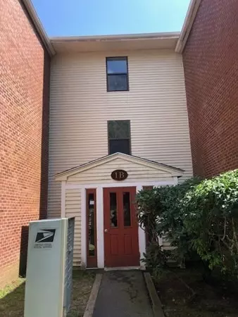 1 Marc Dr #B7, Plymouth, MA 02360