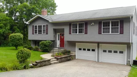 3 Sherman Grv, Spencer, MA 01562