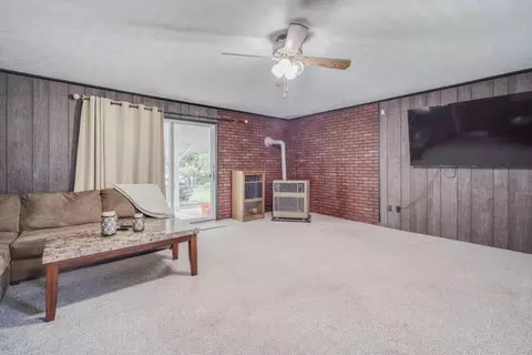132 Nelson St, Chicopee, MA 01013 photo 20