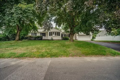 132 Nelson St, Chicopee, MA 01013 photo 23