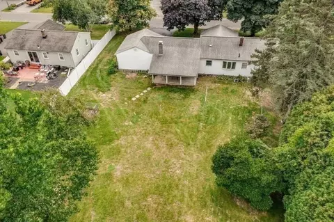 132 Nelson St, Chicopee, MA 01013 photo 31