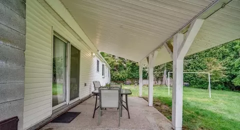 132 Nelson St, Chicopee, MA 01013 photo 26
