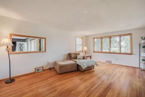 132 Nelson St, Chicopee, MA 01013 photo 17