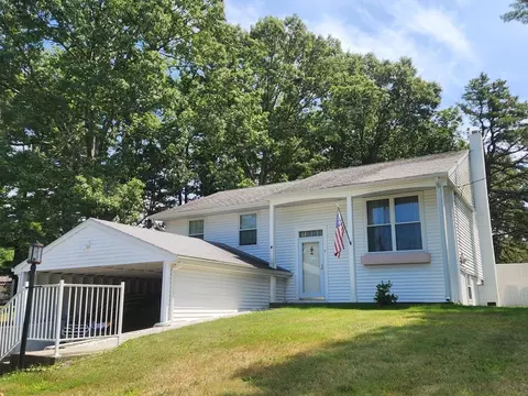 3 Coyle St, Taunton, MA 02718