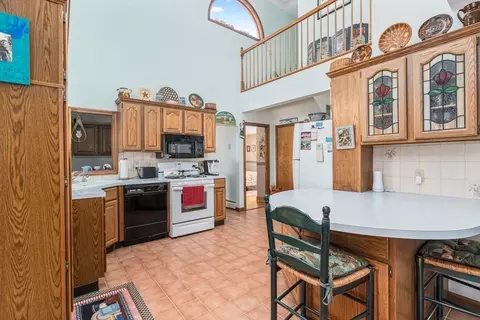 67 California, Fall River, MA 02723 photo 9