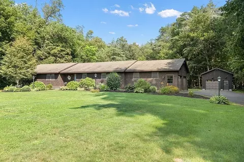 123 Green River Rd, Greenfield, MA 01301