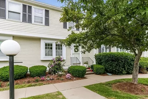 75 Foundry St #27, Easton, MA 02375