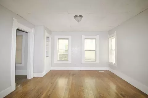 19 Warriner Ave, Springfield, MA 01108 photo 6