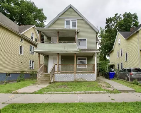 19 Warriner Ave, Springfield, MA 01108