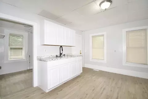 19 Warriner Ave, Springfield, MA 01108 photo 9
