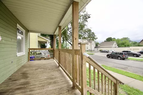 19 Warriner Ave, Springfield, MA 01108 photo 4
