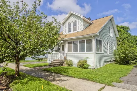 26 Southworth St, West Springfield, MA 01089
