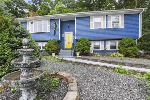 3699 N Main St, Fall River, MA 02720