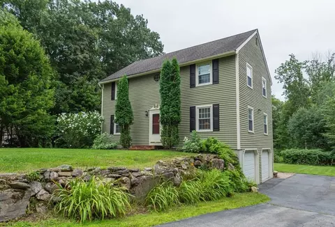 17 Norwood Rd, Salem, NH 03079