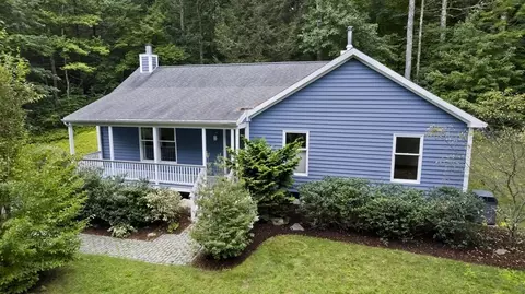 11 Eastview Dr, Belchertown, MA 01007