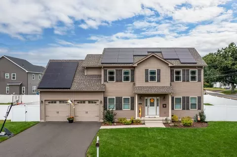80 Elaine Cir, Springfield, MA 01109