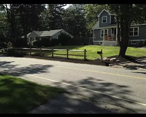 429 Reservoir St, Holden, MA 01520