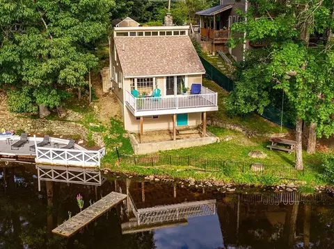 155 Off Pond, Dunstable, MA 01827