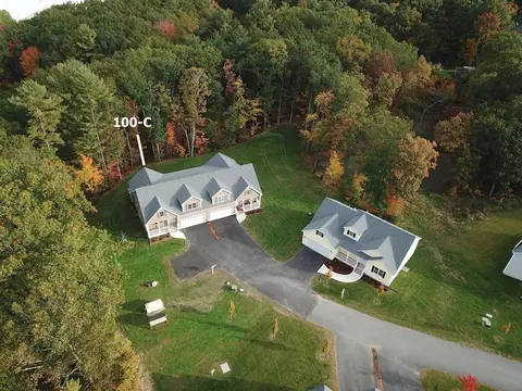 100 Hummingbird Ln #C, Groton, MA 01450