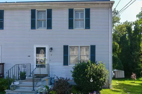 31 Green St #B, Milford, MA 01757