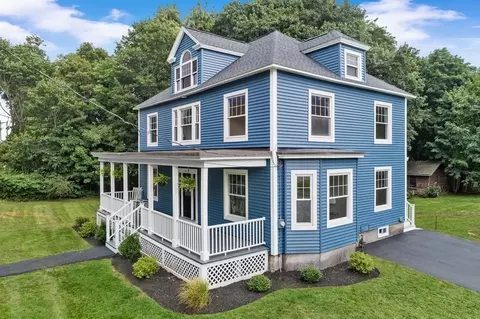 51 Central St, Hudson, NH 03051