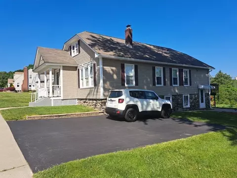 185 Orient St, Worcester, MA 01604 photo 2