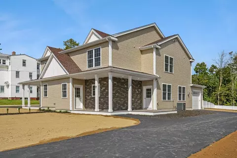 25 Pleasant St #B, Leicester, MA 01524