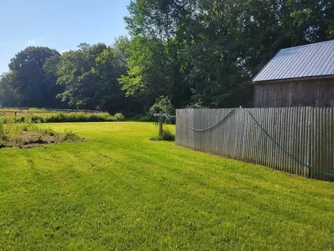 618 Pleasant St, Athol, MA 01331 photo 10