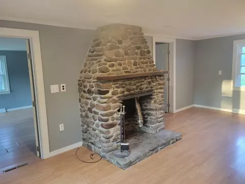 618 Pleasant St, Athol, MA 01331 photo 5