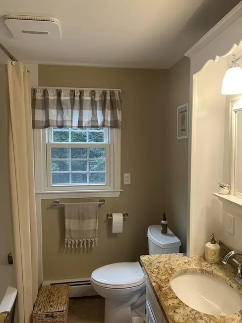 95 Glenview, Upton, MA 01568 photo 10