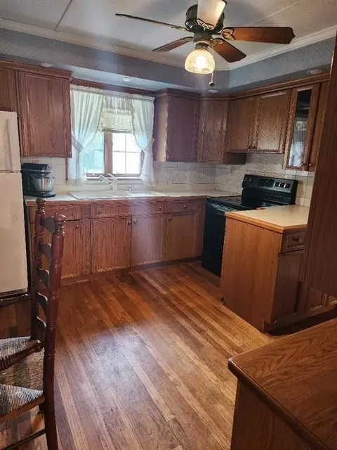 765 Madison St, Fall River, MA 02720 photo 5