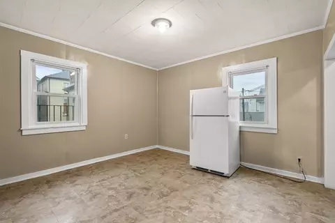231 County St, Fall River, MA 02723 photo 5