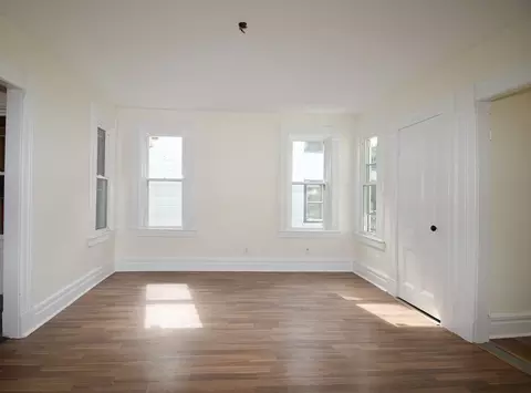 23 Vinton St, Springfield, MA 01104 photo 6