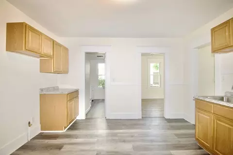23 Vinton St, Springfield, MA 01104 photo 14
