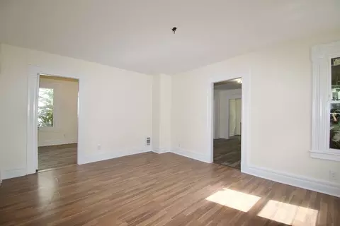 23 Vinton St, Springfield, MA 01104 photo 8