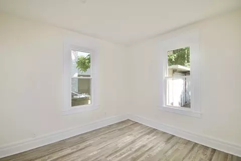 23 Vinton St, Springfield, MA 01104 photo 12