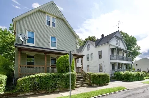 23 Vinton St, Springfield, MA 01104