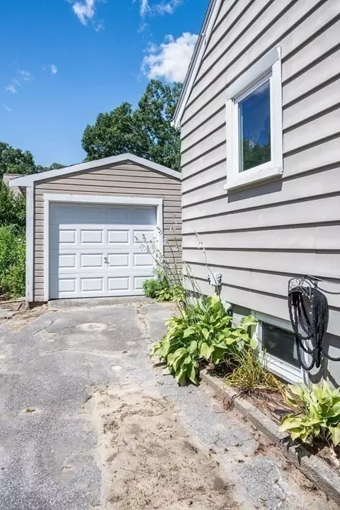 1 Fir St, Wareham, MA 02571 photo 4