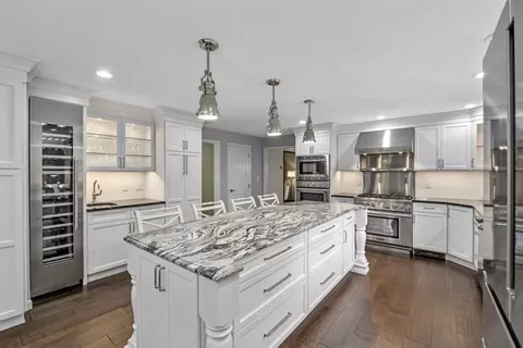 14 Morgan Dr, Danvers, MA 01923 photo 5