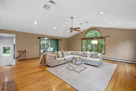 14 Morgan Dr, Danvers, MA 01923 photo 12