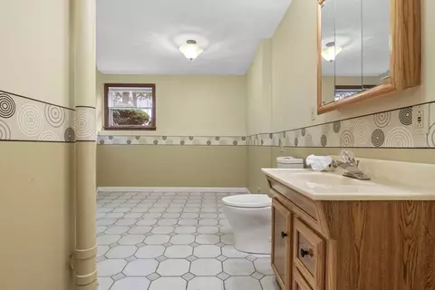 14 Morgan Dr, Danvers, MA 01923 photo 38