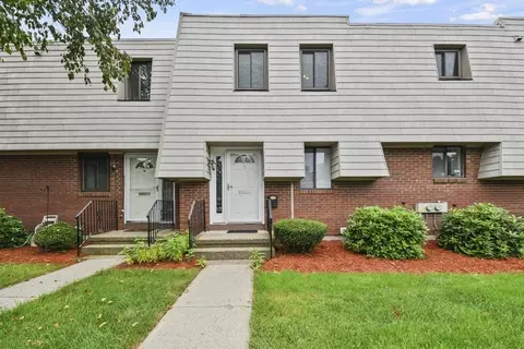 77 Beekman Dr #77, Agawam, MA 01001