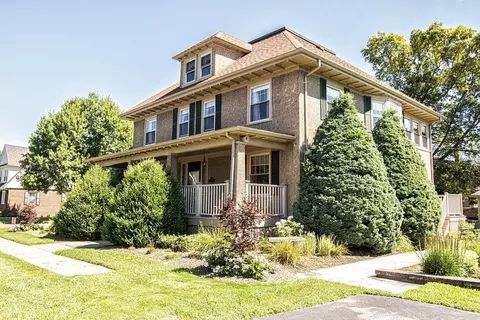 52 Lexington Ave, Haverhill, MA 01835