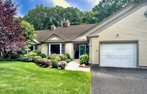 39 Tabor Crossings #39, Longmeadow, MA 01106