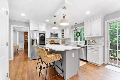 112 Burlington St, Woburn, MA 01801