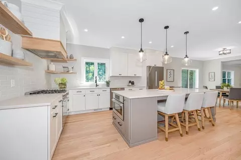 54 Dana Rd, Reading, MA 01867 photo 6