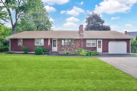 25 Oxford Pl, Chicopee, MA 01020