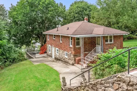 3 Wilson St, Worcester, MA 01604