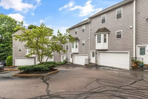 12 Ricciuti Dr #4, Quincy, MA 02169