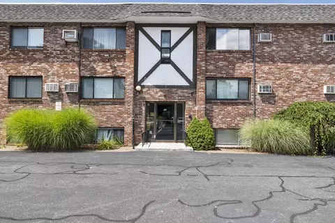 43 Mccormick Ter #60, Stoughton, MA 02072